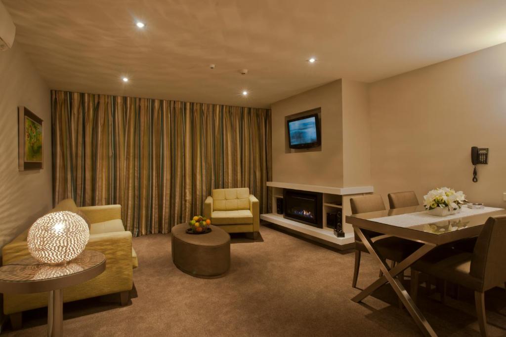 The St James Premium Accommodation Hanmer Springs Room photo