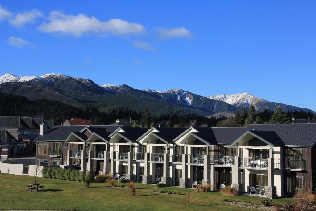 The St James Premium Accommodation Hanmer Springs Exterior photo