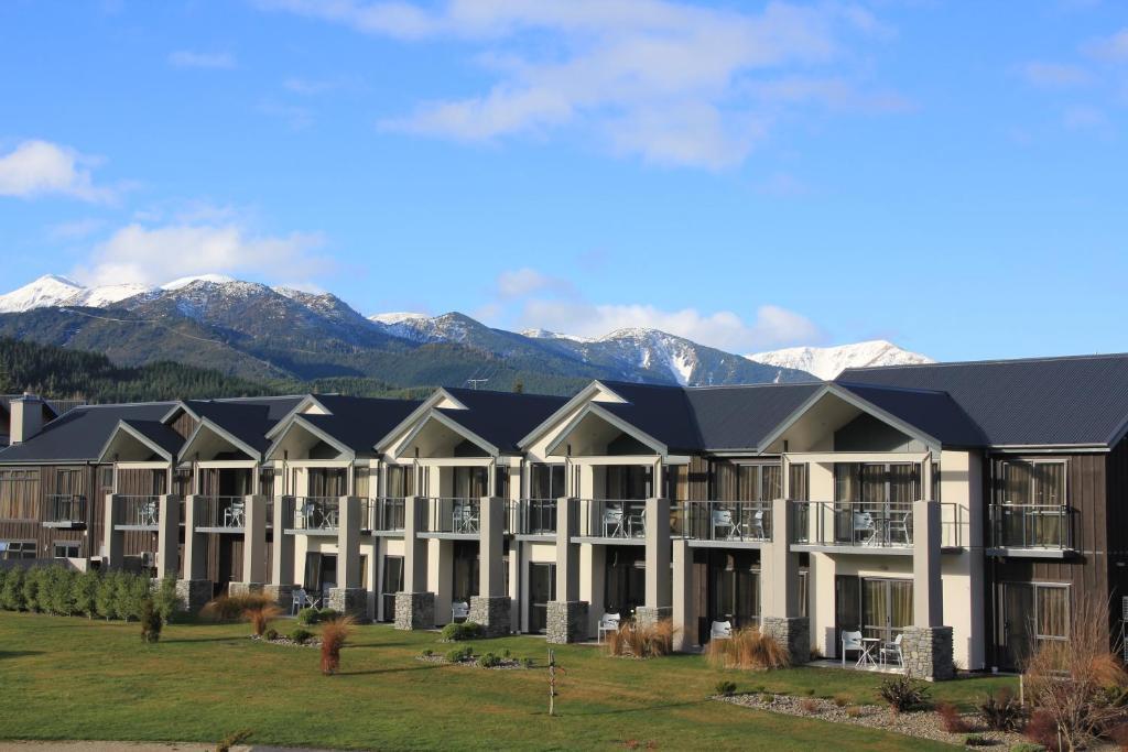 The St James Premium Accommodation Hanmer Springs Exterior photo